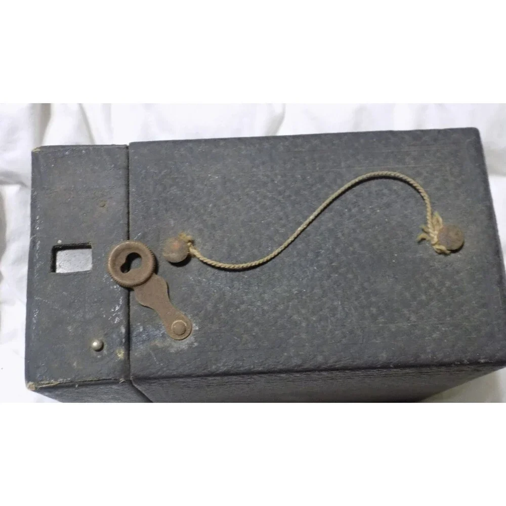 Vintage Kodak Brownie box camera